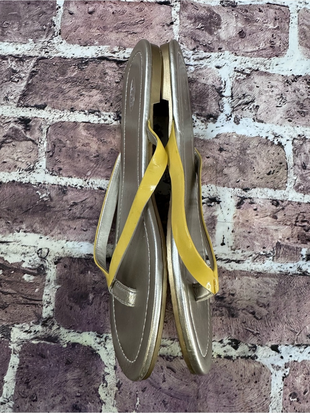 Talbots Metallic Gold & Yellow Flip Flop Sandals Women’s Size 9 Cool Girl - Picture 4 of 9
